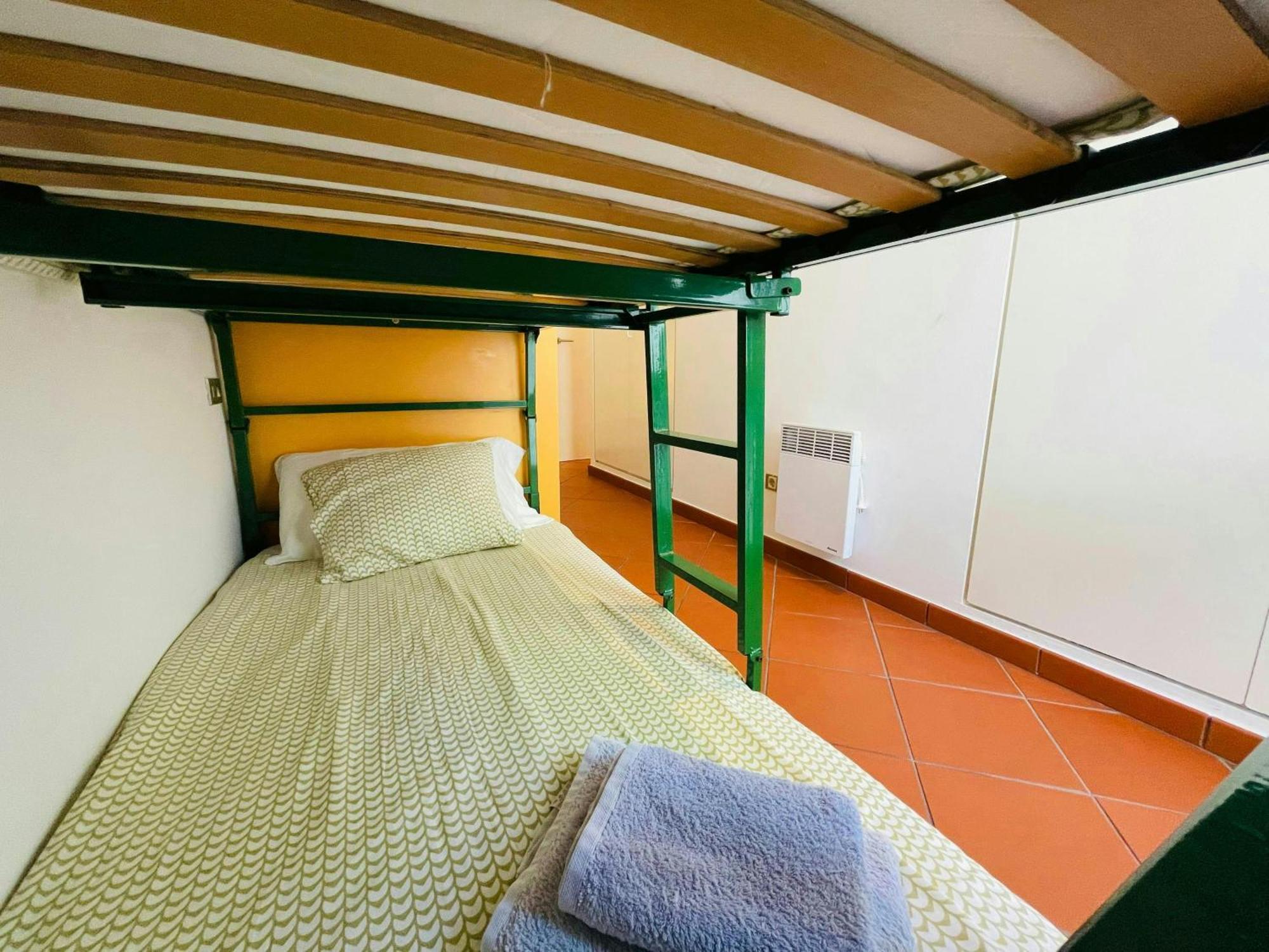 Tamariu Beach 1: Beachfront Wifi Up To 6 Ppl Экстерьер фото