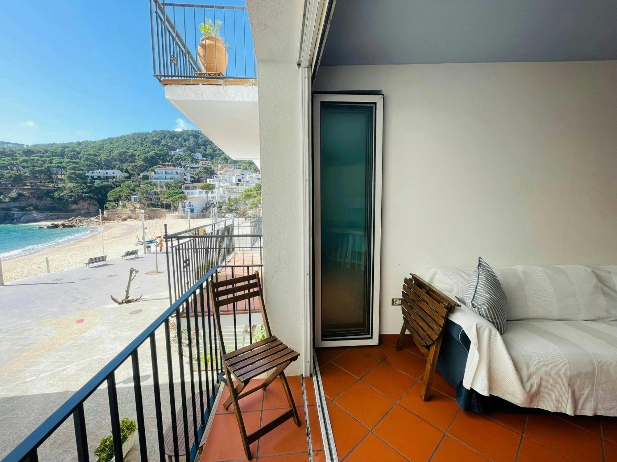 Tamariu Beach 1: Beachfront Wifi Up To 6 Ppl Экстерьер фото